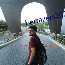 berrazers2022 （鹅行鸭步）