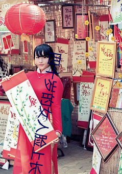 四十岁的女人脸上长痘是什么原因 （鸾舆凤驾）