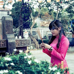 美女被打屁屁