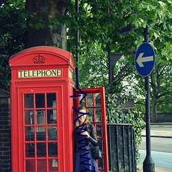 一个人www在线观(觀)看免(免)费动