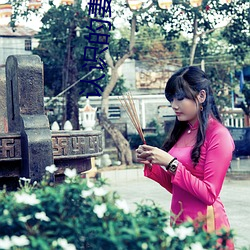 认识的(的)妻子(子)