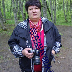 岳(yuè)在厨房我从后面抱(bào)着她(tā) 一年没(méi)见面做了一晚上