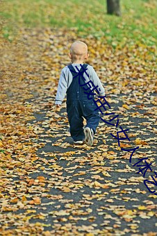 未成(chéng)年(nián)少女(nǚ)人体艺术